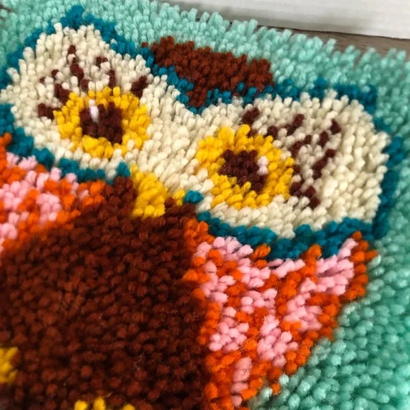 Handmade Owl Latch Hook Rug - Picture 7 of 10